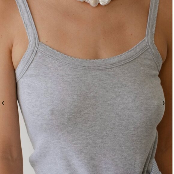 Donni Baby Ribbed Scallop Tank - Picture 2 of 7